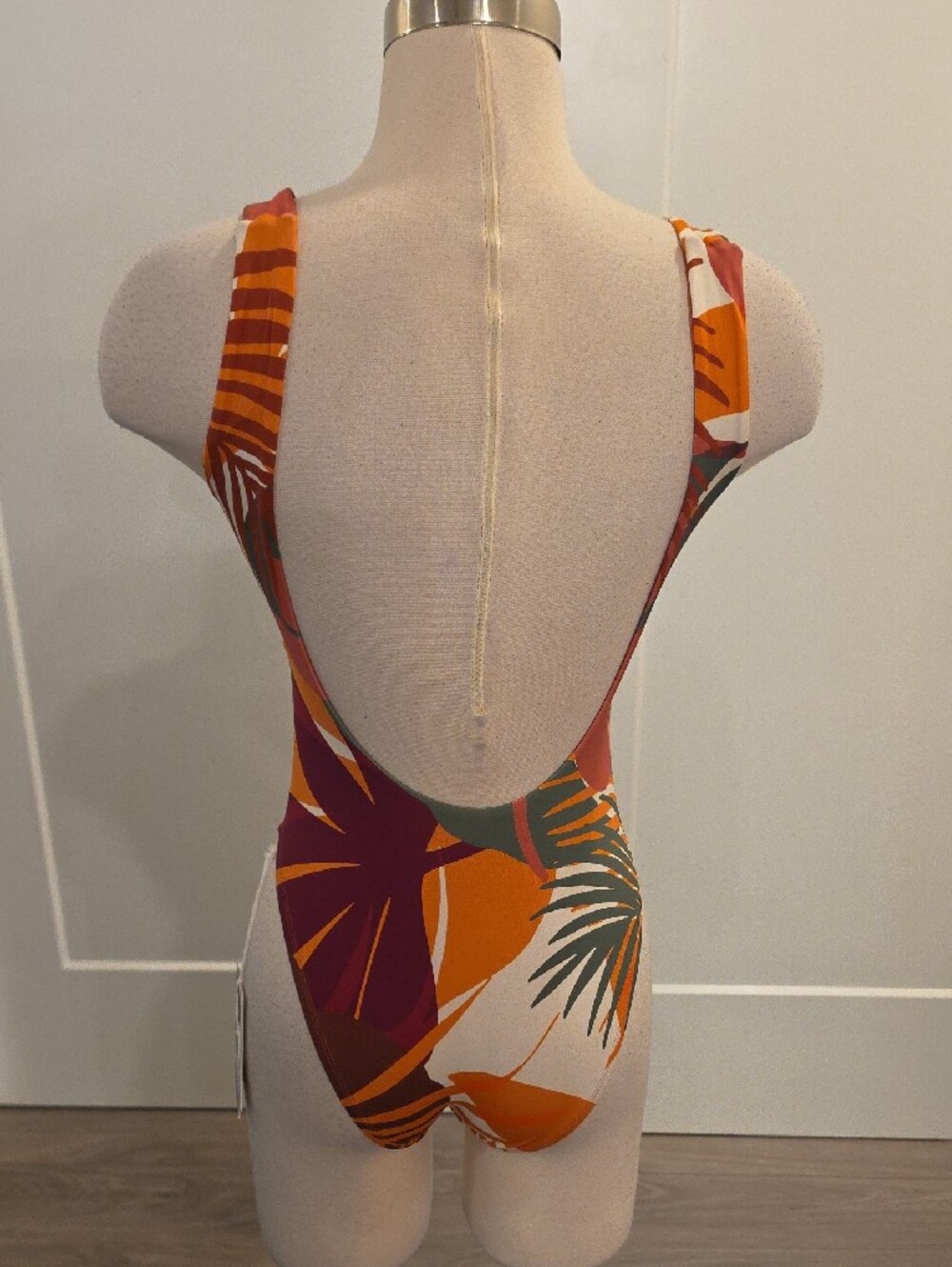 Vitamin A women’s multicolor Tropical Leaf One-Piece Swimsuit size S NWTS - Picture 4 of 10
